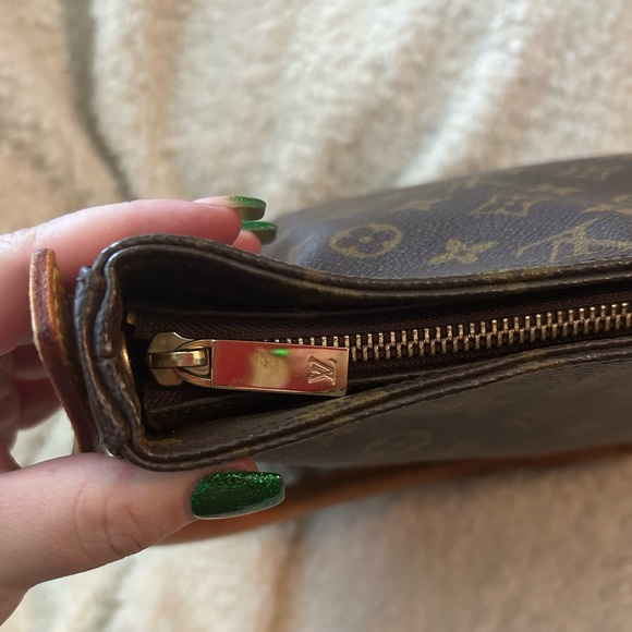 Louis Vuitton Looping Monogram GM - Picture 9 of 14